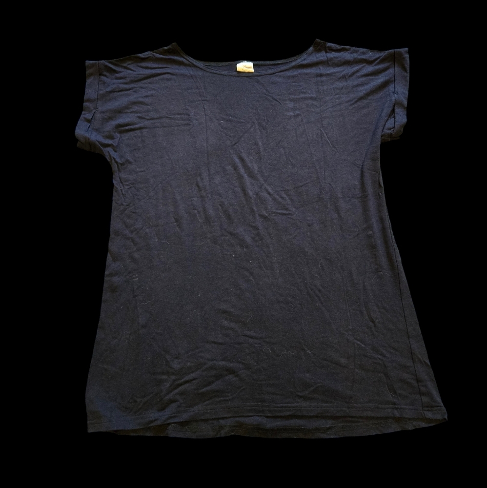 (M) Buttercream Clothing Cuff Tee